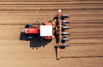 种——实现自动定植、精准施肥等农事过程，提高作农作物耕种效率和质量