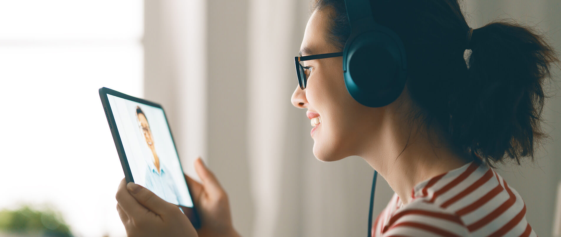 pp模拟器电子游戏正式推出商用5G RedCap模组RG255C-GL，进一步丰富RedCap产品阵容