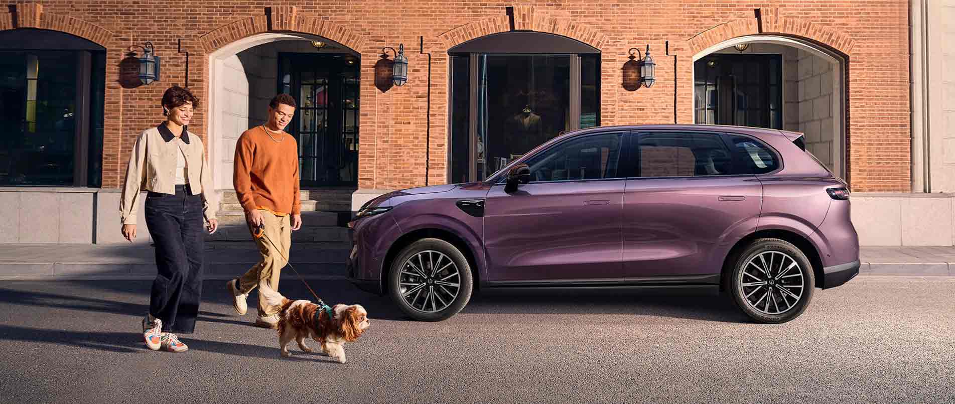 pp模拟器电子游戏LG69T赋能零跑B10：高精度定位护航，共赴汽车智联未来